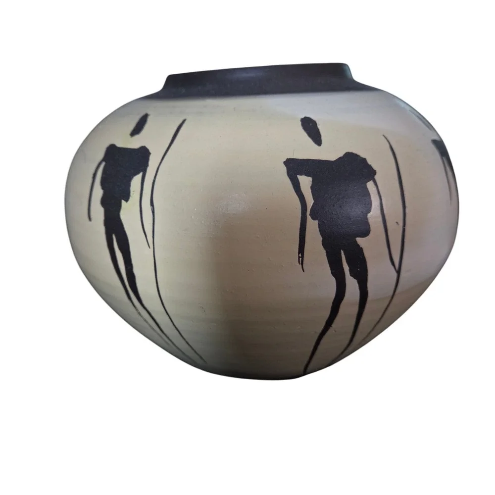Yiri Unique Ceramic Vase Decorative Art Pottery Tribal Figures Black‎ Cream